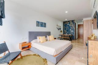 Adorable Rooftop Pool, Reliable WiFi, Near 5th Ave - Playa del Carmen - 2