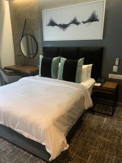12 Devonshire Avenue - 2