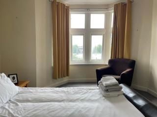 Devon Place - Newport - 7