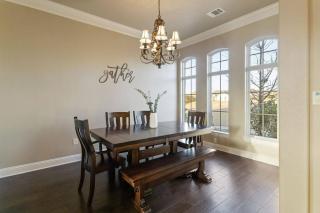 Luxe Retreat: Pool, Spa,Jacuzzi, EV Charger & more - Granbury - 3