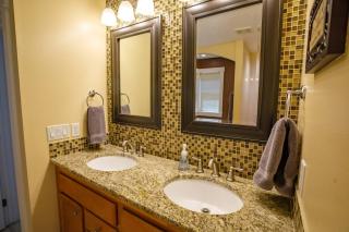 Haven House: walking paths, hot tub - 7