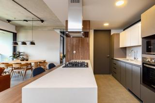 Apartmanto de diseño moderno y elegante de 2 habitaciones con AC, piscina, gimnasio y vistas a El Poblado - Medellín - 1