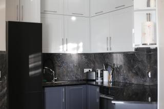 Stylish 3-bedroom, First sea line - Bar - 6