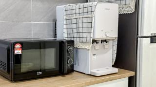 Family Friendly 4BR Landed Home 10 Pax Free Netflix WiFi - 1