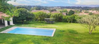 Grande Bastide Provençale avec Emplacement magique et Grande Piscine - vue sur la vallée et le vieux village - Clim - Tres grand Jardin ombragé - salle de jeux - Montélimar - 9