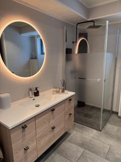 Modern house in Leknes, free parking - Leknes - 5