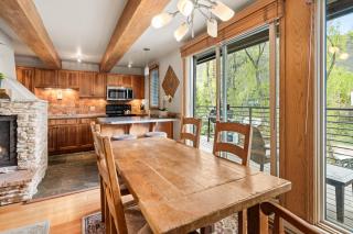 Chateau Roaring Fork 22, Mountain Chic 4-Bedroom Condo on Roaring Fork River – Walk to Downtown Aspen - 5