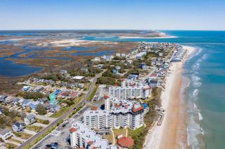 Stunning Second Row Duplex, Easy Beach Access, Pet-friendly - North Topsail Beach - 0