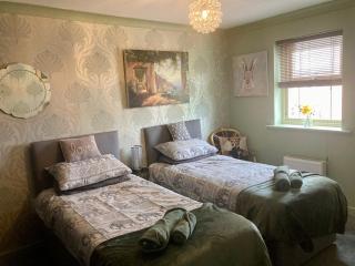 Sunset garden retreat - - 5