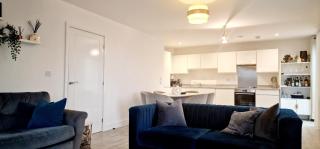 Gym Free Parking 25 Mins to Central London - 9