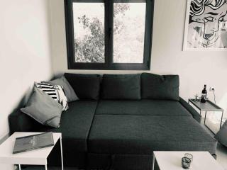 A designed loft studio a minute walk to the beach - Archangelos - 6