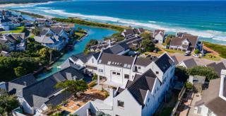 LOCA Living Beach Villa - Marina Glades - 4