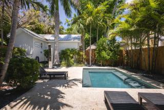 Coconut Palm - Key West - 7