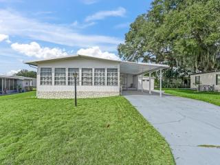 907 Z1 Village of Silver Lake by REMAX Premier - 9