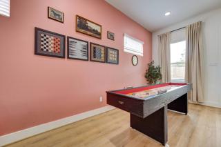 3BD Central Stay | BBQ, Games & Backyard Fun - Houston - 9