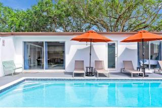 Private Pool Home & Arcade game & Mini Basketball - Hollywood - 4