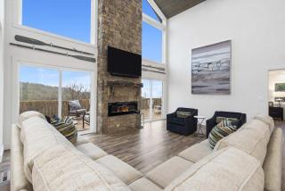 Van Kirk Cove - 6 BDR Stunner - Branson West - 9
