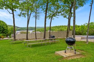 Rocky Shore Tranquility - Ozark Mountain Resort Amenities - Kimberling City - 5