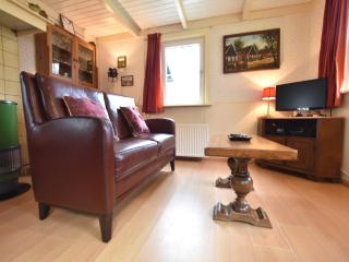 Holiday home in beautiful hiking and cycling area - Den Ham - 0