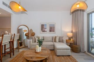 Two Bedroom Apartment in Yas Island with Complimentary Yas Theme Park Tickets - Abu Dhabi - 0