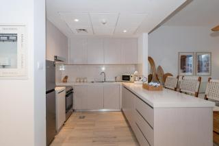 Two Bedroom Apartment in Yas Island with Complimentary Yas Theme Park Tickets - Abu Dhabi - 9