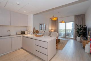 Two Bedroom Apartment in Yas Island with Complimentary Yas Theme Park Tickets - Abu Dhabi - 3