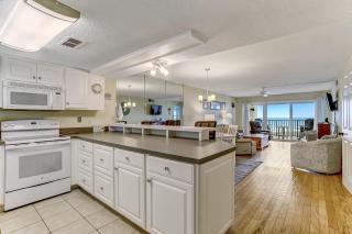 Beachfront 2nd floor unit. 2 bedroom 2 bath private balcony with sweeping ocean view - Fernandina Beach - 2
