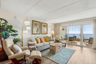 Updated 3rd Floor, 2 Bed/2 Bath Oceanfront condo sleeps 6. Beach view balcony & pool - Fernandina Beach - 0