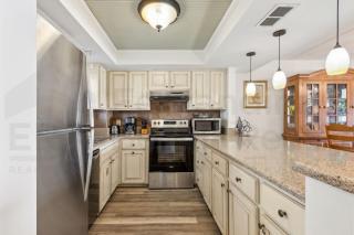 Updated 3rd Floor, 2 Bed/2 Bath Oceanfront condo sleeps 6. Beach view balcony & pool - Fernandina Beach - 1