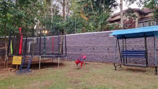 Aqua Villa, Esperanza by Svar Stays with Breakfast, Swimming Pool view & Valley View - Panchgani - 5