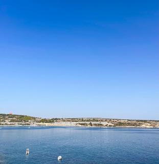 Luxury Seafront Apartment with Panoramic Views- Ghadira, Mellieha Bay - Is-Sellum - 1