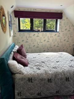 Highcroft House - - 6