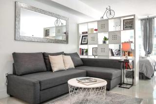 Stylish Brickell Studio with City Skyline Views - Miami - 0