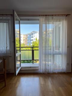 A large 1 bedroom apartment with an available private parking - Prague - 1