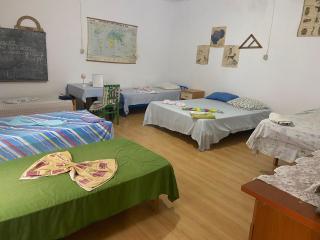 Shkolla Hostel & Camping - Vuno - 9