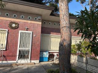 Intera casa, 100 m dal mare, grande giardino - Lido di Jesolo - 0