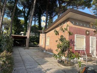 Intera casa, 100 m dal mare, grande giardino - Lido di Jesolo - 2