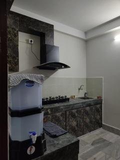 eVara homEs - home stay - Guwahati - 3