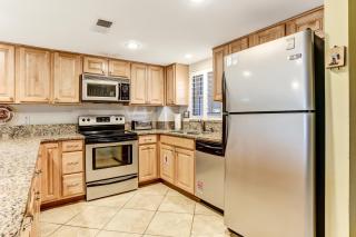 2nd Floor 2 Bed/2 Bath Beachfront condo sleeps 6. patio & pool. - Fernandina Beach - 9