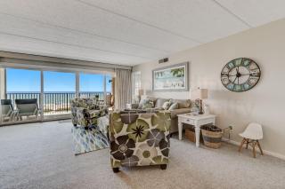 Modern Beachfront 3 Bedroom 2 Bath Condo with expansive ocean views - G3 Amellia South - 9