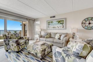 Modern Beachfront 3 Bedroom 2 Bath Condo with expansive ocean views - G3 Amellia South - 8