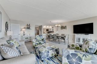 Modern Beachfront 3 Bedroom 2 Bath Condo with expansive ocean views - G3 Amellia South - 5