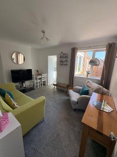Valeries House 4 Bed 2 Bath close to beach - Gorleston-on-Sea - 6