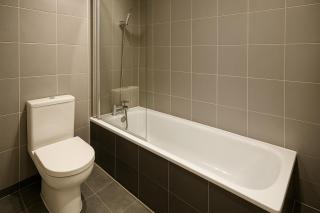 Sleeps 6 -Cosy Retreat - Near Bars & Train! - Liverpool - 4