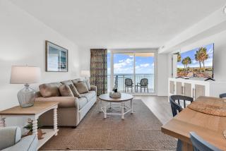 3BR Beach Gem Full Reno-Views From All Bedrooms - Myrtle Beach - 0