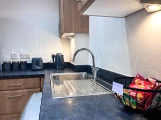 Stylish Central Stay! Park and Walk Anywhere - Manchester - 8