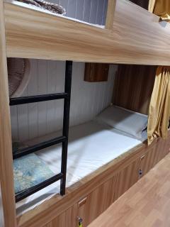 Sun Shine AC Dormitory - Mumbai - 0