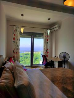 Romantic Hillside Escape Sea View and Infinity Pool - 8