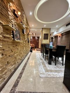 Stylish Premium Classic Apartment - 6