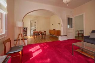 Au pied de la tour Saint Antoine - 6